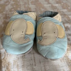 Vintage elephant Robeez. Size 6-12 months. Leather.